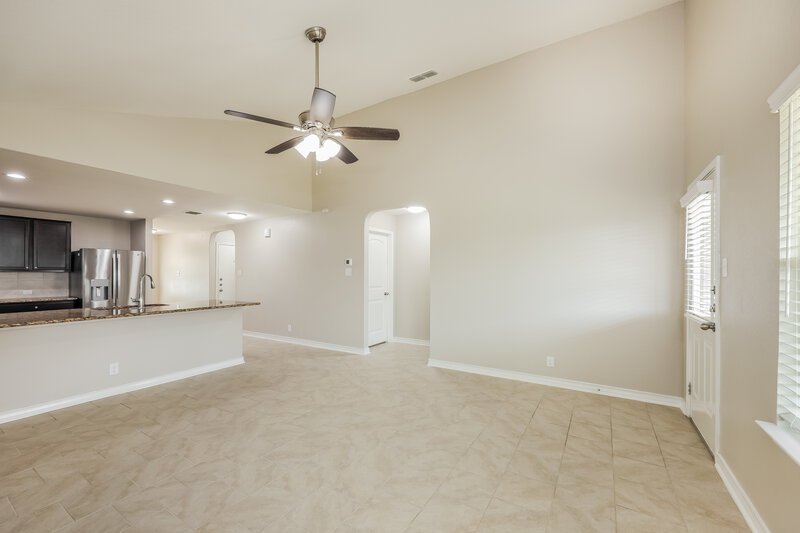 2,740/Mo, 15429 Bobwhite Quail San Antonio, TX 78253 Living Room View 2