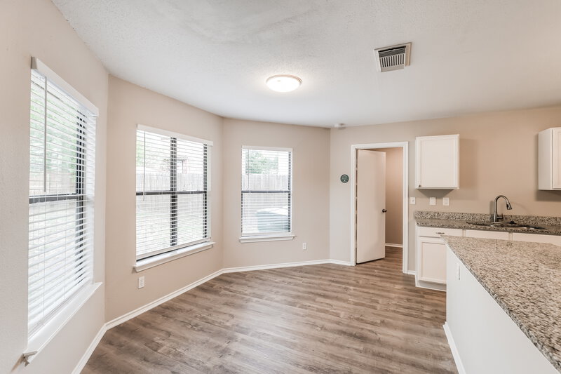 1,925/Mo, 8138 Cherry Glade Converse, TX 78109 Kitchen View