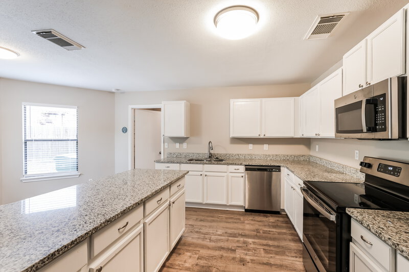 1,925/Mo, 8138 Cherry Glade Converse, TX 78109 Kitchen View 3