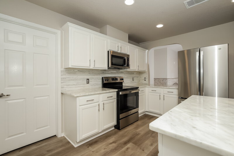 2,265/Mo, 21011 Foothill Pne San Antonio, TX 78259 Kitchen View 2