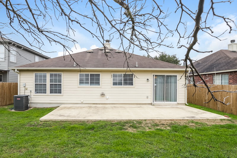 2,265/Mo, 21011 Foothill Pne San Antonio, TX 78259 Rear View