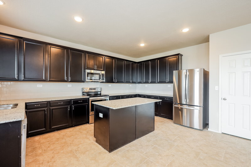 2,290/Mo, 10807 Balmorhea San Antonio, TX 78252 Kitchen View