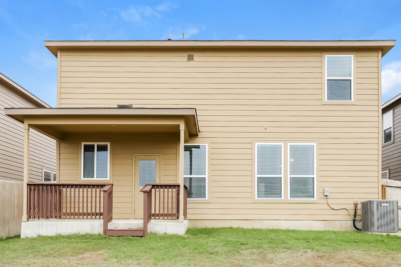 2,290/Mo, 10807 Balmorhea San Antonio, TX 78252 Rear View