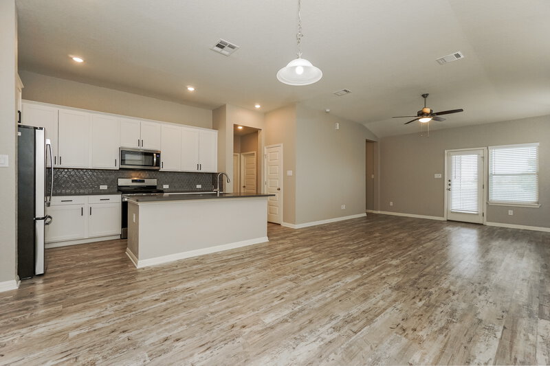 1,980/Mo, 9410 Novacek Blvd San Antonio, TX 78254 Dining Room View