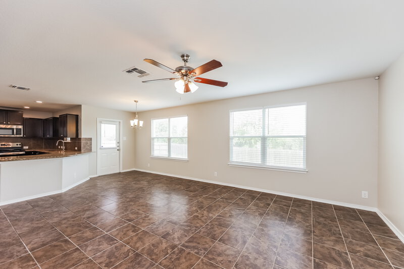 0/Mo, 13827 Sonora Vly San Antonio, TX 78254 Living Room View