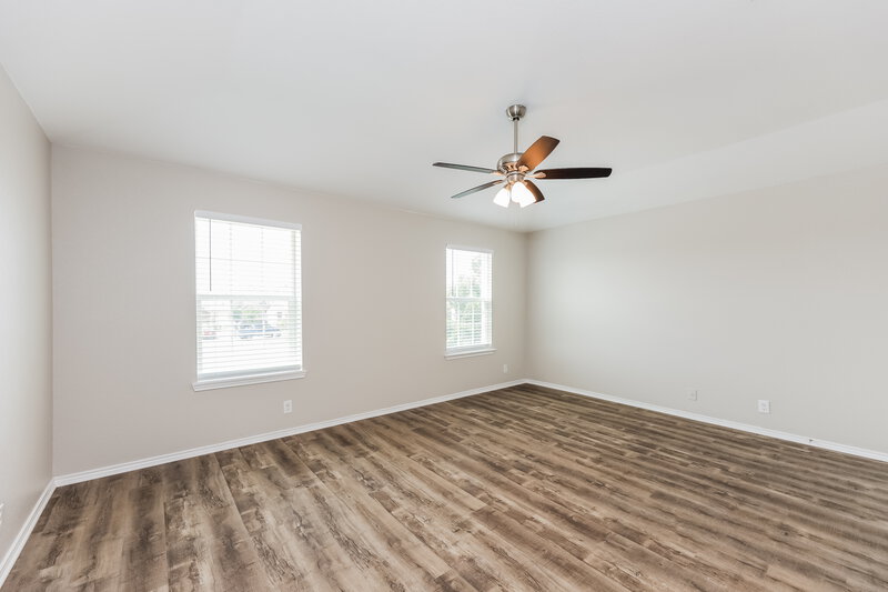 0/Mo, 13827 Sonora Vly San Antonio, TX 78254 Main Bedroom View