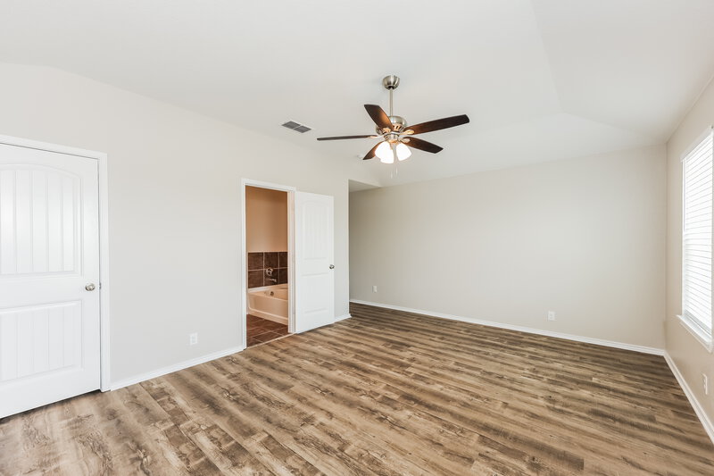 0/Mo, 13827 Sonora Vly San Antonio, TX 78254 Main Bedroom View 2