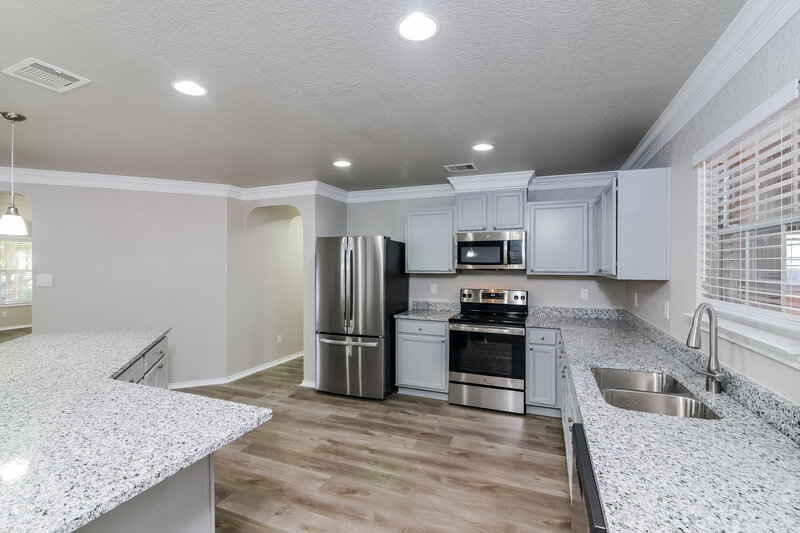 2,535/Mo, 7631 Dueling Oak San Antonio, TX 78254 Kitchen View