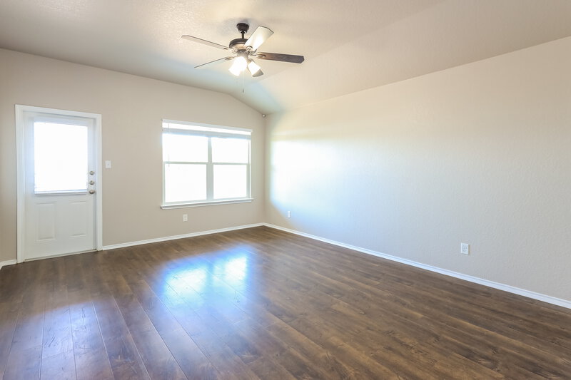 0/Mo, 11604 Hidden Ter San Antonio, TX 78245 Living Room View
