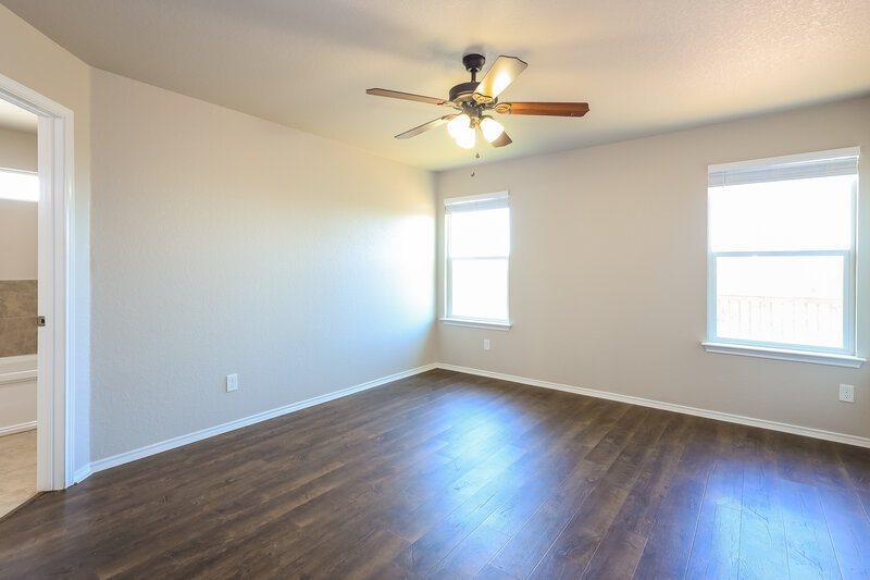 0/Mo, 11604 Hidden Ter San Antonio, TX 78245 Main Bedroom View