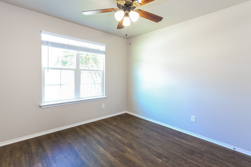 0/Mo, 11604 Hidden Ter San Antonio, TX 78245 Bedroom View