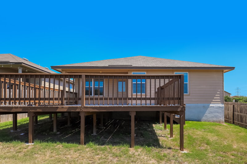 0/Mo, 11604 Hidden Ter San Antonio, TX 78245 Rear View 2