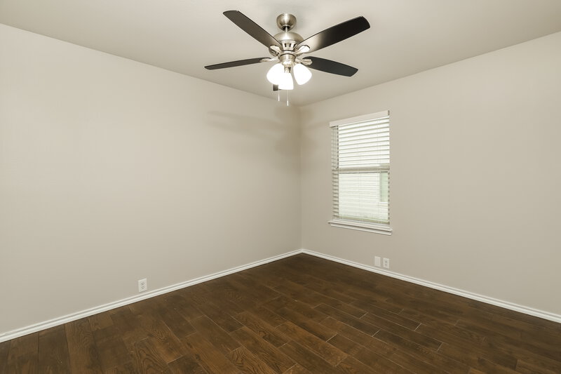 2,125/Mo, 15714 Turfway Park Selma, TX 78154 Bedroom View 2