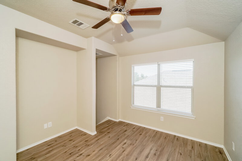 1,895/Mo, 316 Primrose Way New Braunfels, TX 78132 Main Bedroom View 2