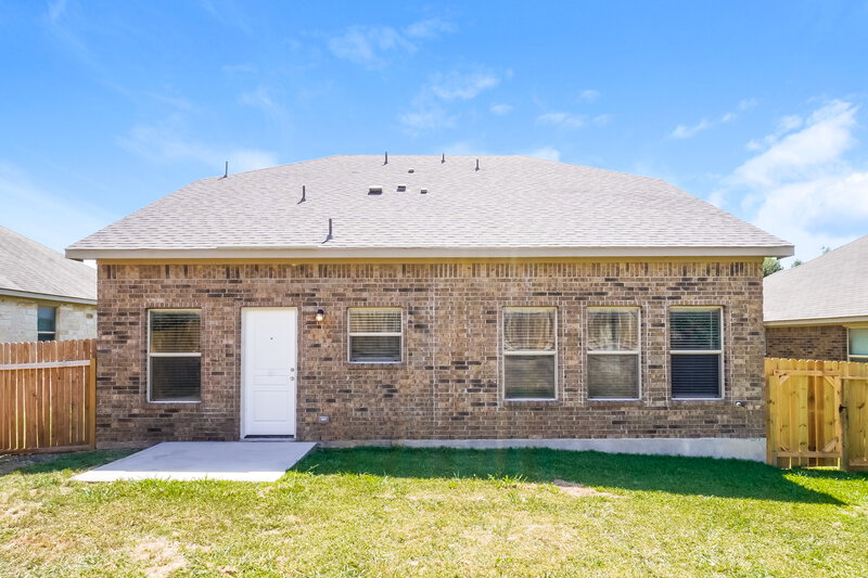 1,895/Mo, 316 Primrose Way New Braunfels, TX 78132 Rear View