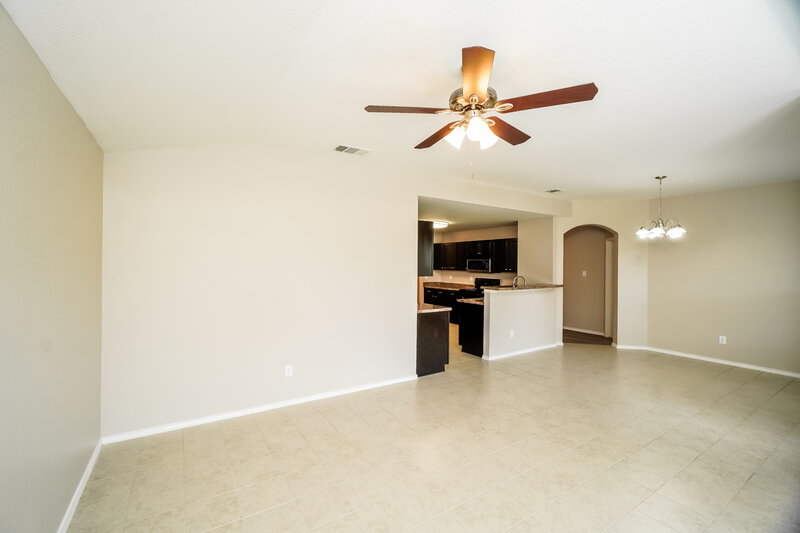 1,890/Mo, 1037 Sandwell Ct Seguin, TX 78155 Living Room View