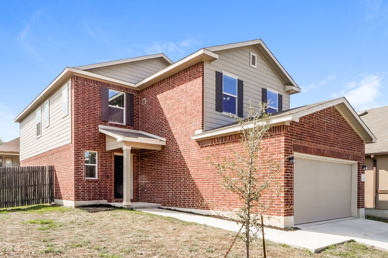 2,105/Mo, 1331 Swan Ct San Antonio, TX 78245 Front View