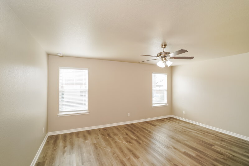2,105/Mo, 1331 Swan Ct San Antonio, TX 78245 Main Bedroom View