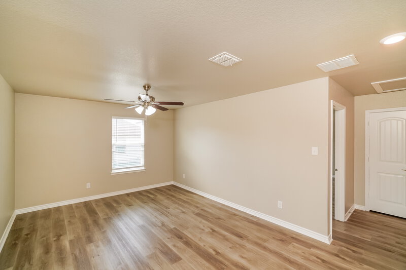 2,105/Mo, 1331 Swan Ct San Antonio, TX 78245 Bedroom View 2