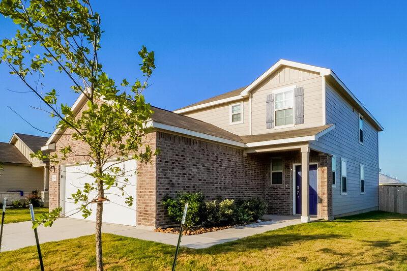 2,050/Mo, 2505 Hiddenbrooke Trce Seguin, TX 78155 Front View