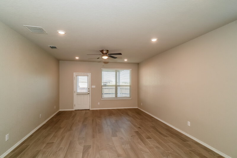 2,050/Mo, 2505 Hiddenbrooke Trce Seguin, TX 78155 Foyer View