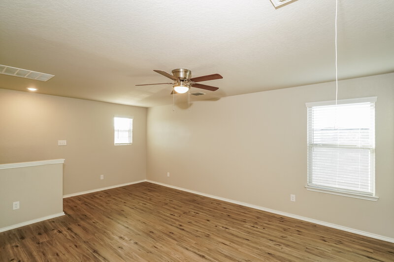 2,050/Mo, 2505 Hiddenbrooke Trce Seguin, TX 78155 Living Room View