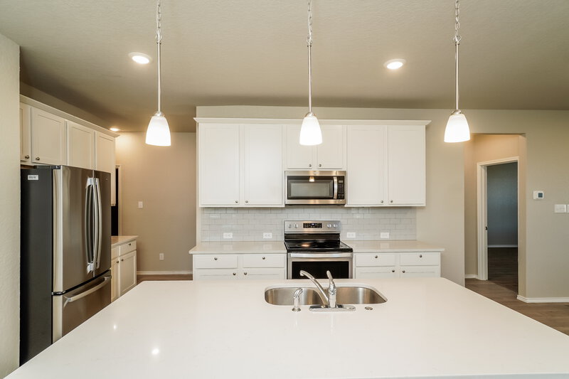 2,050/Mo, 2505 Hiddenbrooke Trce Seguin, TX 78155 Kitchen View