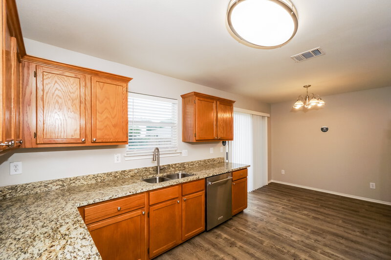 1,740/Mo, 10502 Marigold Bay San Antonio, TX 78254 Kitchen View