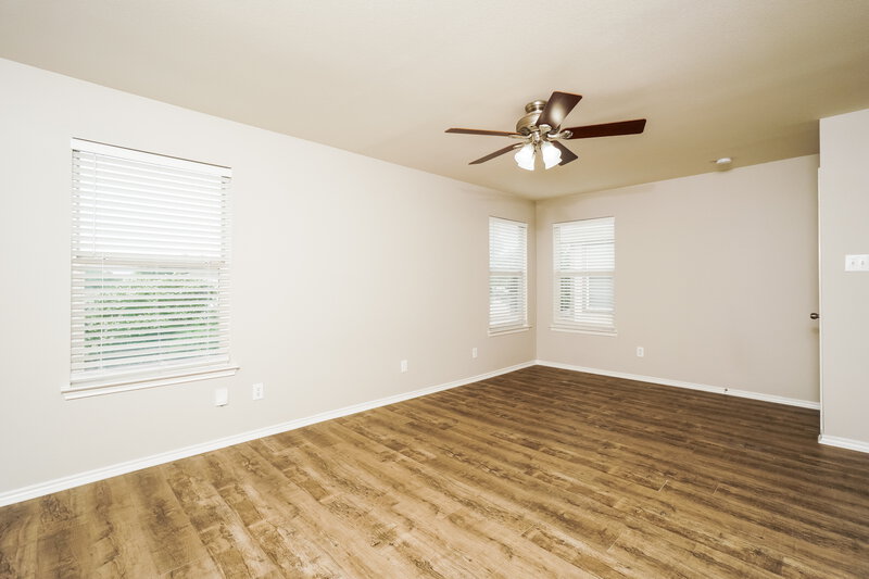 1,740/Mo, 10502 Marigold Bay San Antonio, TX 78254 Main Bedroom View