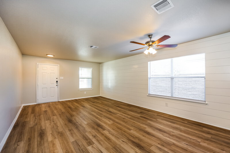 2,155/Mo, 13247 Sunset Rainbow San Antonio, TX 78245 Living Room View 2