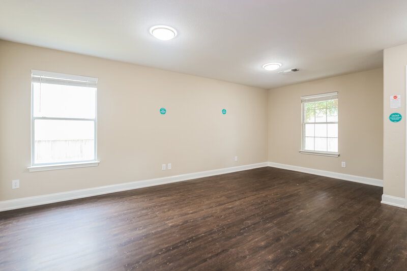 2,085/Mo, 2214 Mobeetie Trl San Antonio, TX 78245 Living Room View