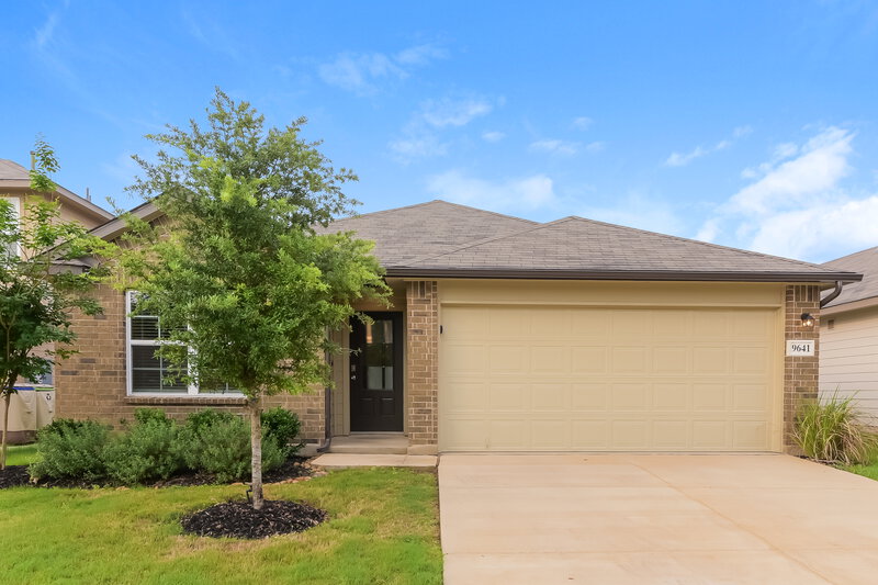 2,010/Mo, 9641 Holly Patch San Antonio, TX 78254 External View