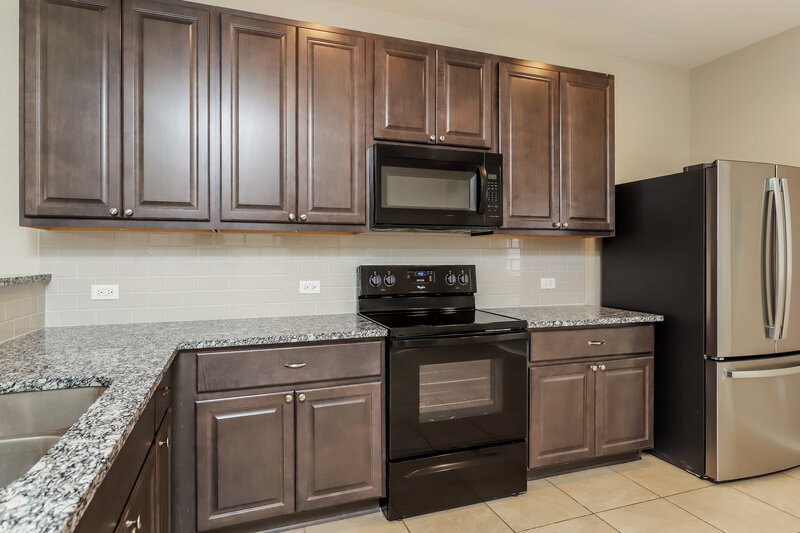 1,250/Mo, 2452 Ranger Pass Seguin, TX 78155 Kitchen View 4
