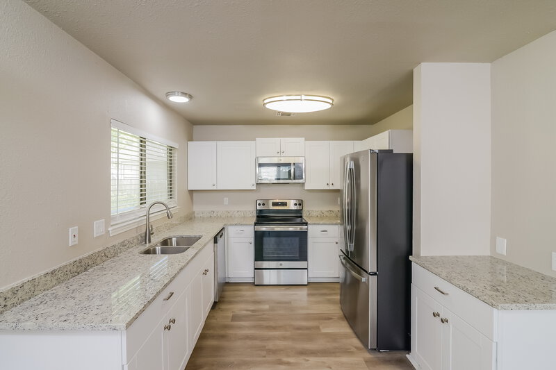 1,960/Mo, 9339 Autumn Sun San Antonio, TX 78254 Kitchen View