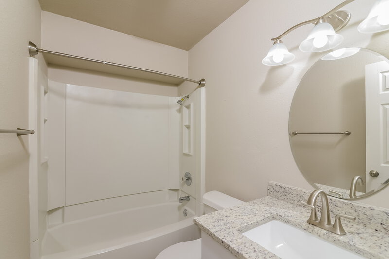 1,960/Mo, 9339 Autumn Sun San Antonio, TX 78254 Bathroom View
