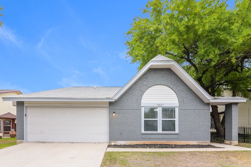 2,030/Mo, 9527 Autumn Breeze San Antonio, TX 78254 External View