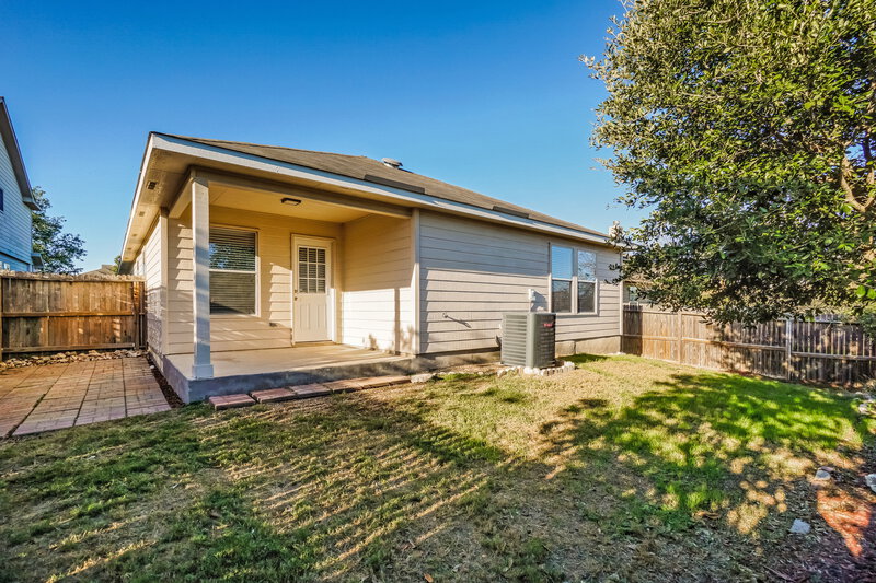 1,895/Mo, 3835 Torey Mesquite San Antonio, TX 78261 Rear View