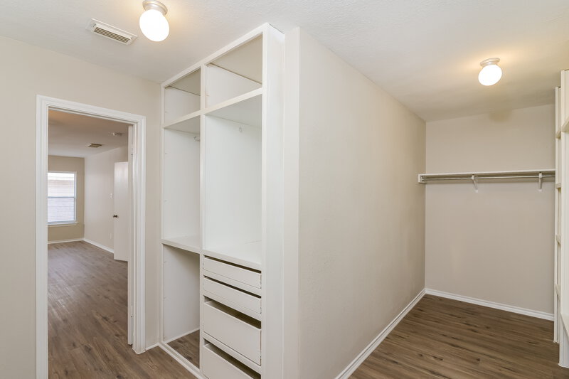 1,705/Mo, 438 Wiggins Crk San Antonio, TX 78253 Amenities View