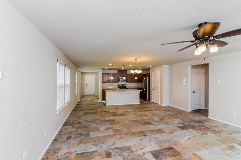 1,815/Mo, 1319 Blue Jay Ct San Antonio, TX 78245 Living Room View