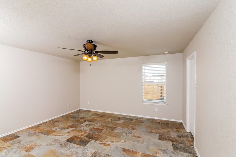 1,815/Mo, 1319 Blue Jay Ct San Antonio, TX 78245 Main Bedroom View