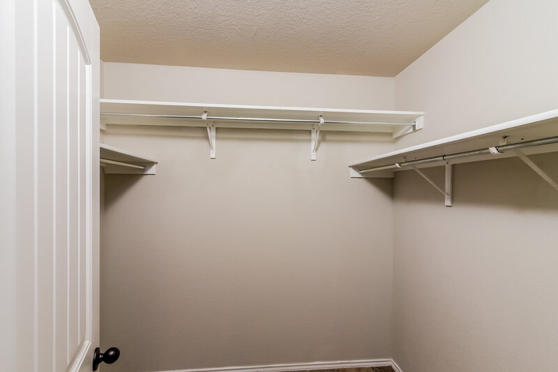 1,815/Mo, 1319 Blue Jay Ct San Antonio, TX 78245 Walk In Closet View