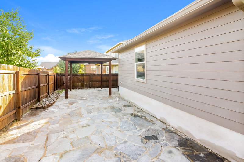 1,815/Mo, 1319 Blue Jay Ct San Antonio, TX 78245 Rear View 2