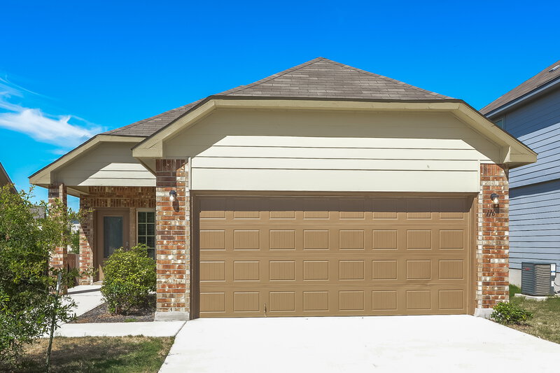 1,950/Mo, 116 Deer Blf San Antonio, TX 78253 External View