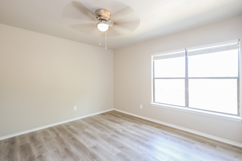 1,995/Mo, 718 Las Puertas San Antonio, TX 78245 Bedroom View 2