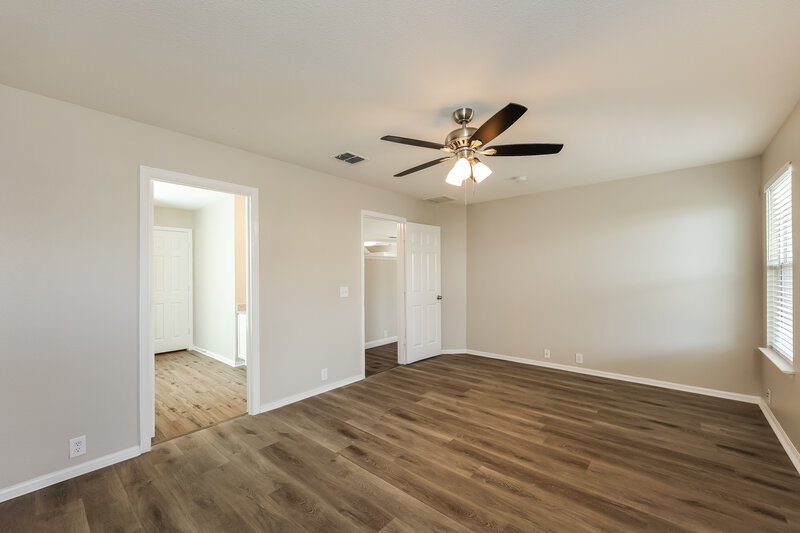 2,320/Mo, 10843 Red Musket Trl San Antonio, TX 78245 Main Bedroom View 2