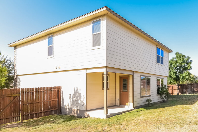 1,680/Mo, 11519 Verde Bnd San Antonio, TX 78245 Rear View 2