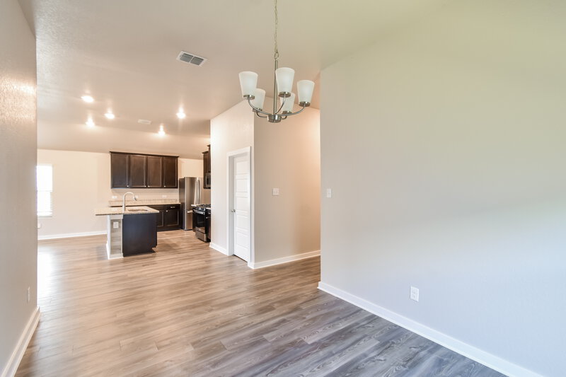1,695/Mo, 7807 Tejas Plano Dr San Antonio, TX 78222 Dining Room View 2