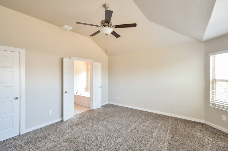 1,695/Mo, 7807 Tejas Plano Dr San Antonio, TX 78222 Main Bedroom View