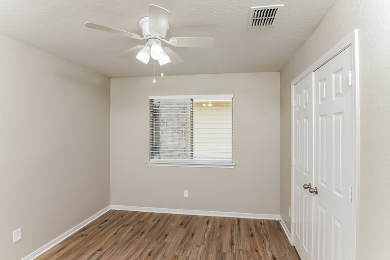 2,025/Mo, 10607 Bayhill Den San Antonio, TX 78245 Bedroom View 2
