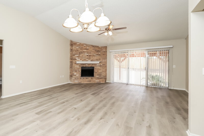 2,650/Mo, 16118 Rocky Crk San Antonio, TX 78247 Living Room View 3